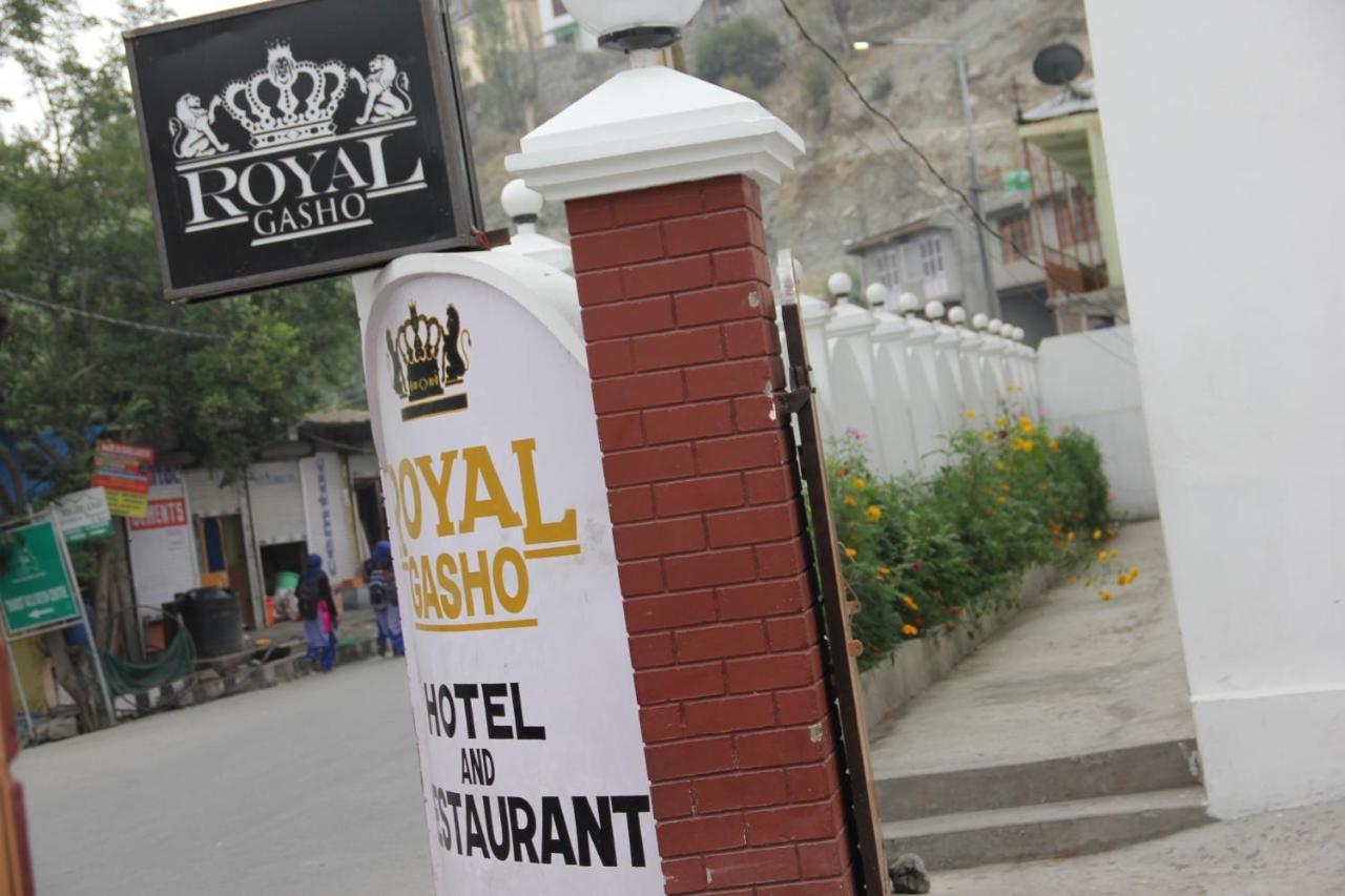 Hotel Royal Gasho Kargil Kültér fotó