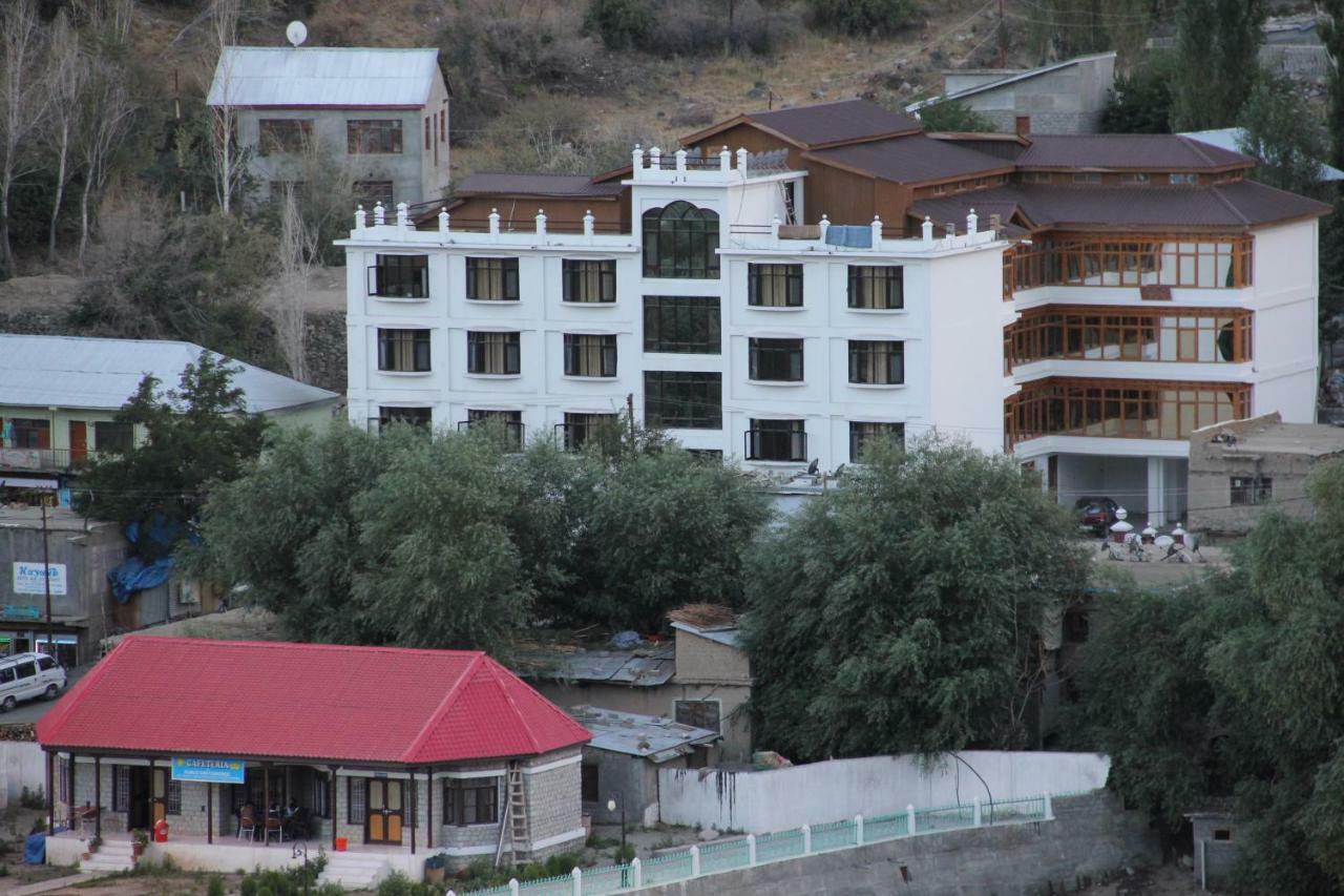 Hotel Royal Gasho Kargil Kültér fotó